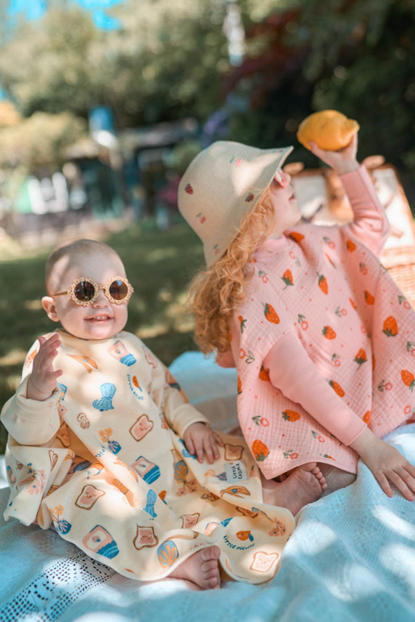Get the cuddly bib for your child now!