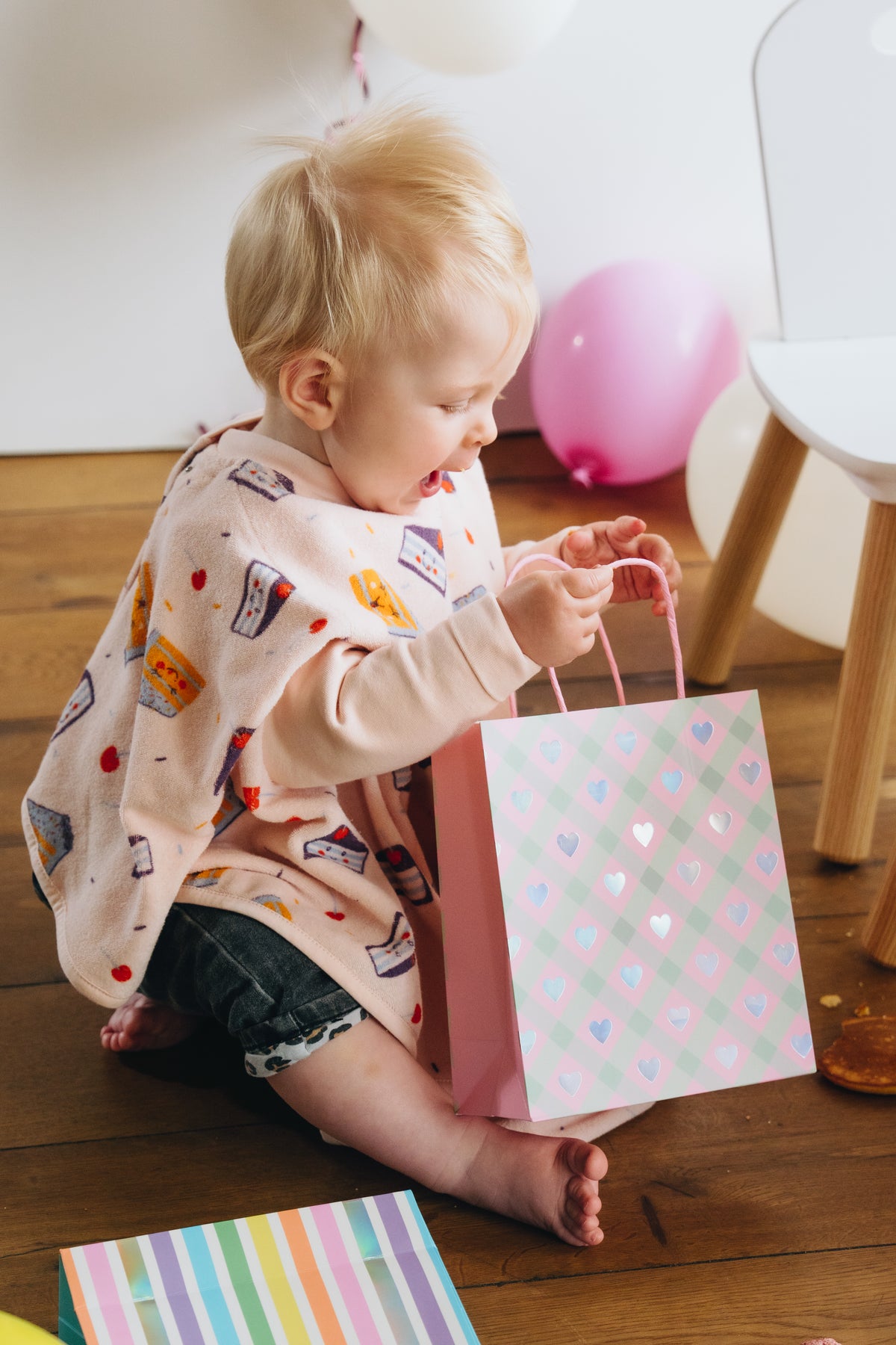 "Boo" Bib - Birthday Cake