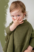 Load image into Gallery viewer, “Boo“ Lätzchen – Olive
