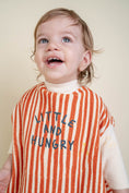 Bild in Galerie-Betrachter laden, Limited Edition “Boo“ Lätzchen – Little and Hungry 1

