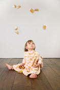 Charger l'image dans la visionneuse de la galerie, LIMITED EDITION “Boo“ Lätzchen – Cinnamon Roll
