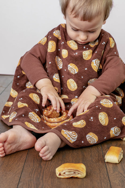 LIMITED EDITION “Boo” Bib – Cinnamon Friends